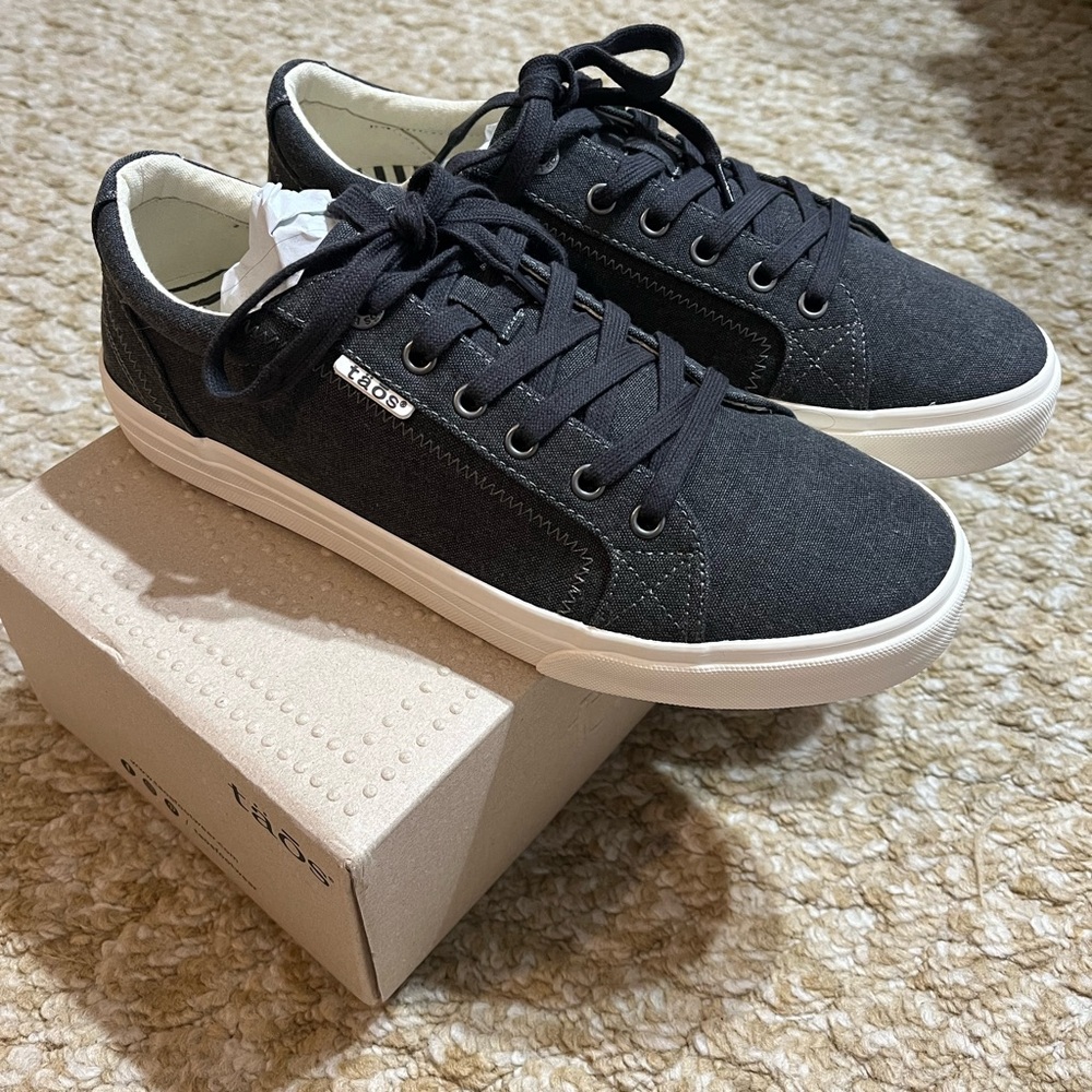Taos shoes